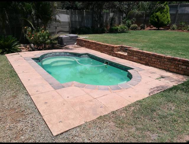 3 BEDROOM HOUSE TO LET IN SAFARI GARDENS